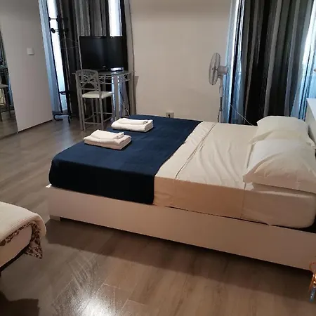 Bed & Breakfast Porto Vecchio - Stazione Trieste