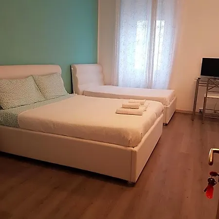 Porto Vecchio - Stazione 3* Трієст