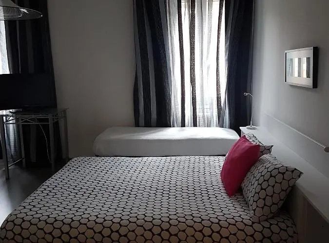 Porto Vecchio - Stazione Bed & Breakfast Trieste